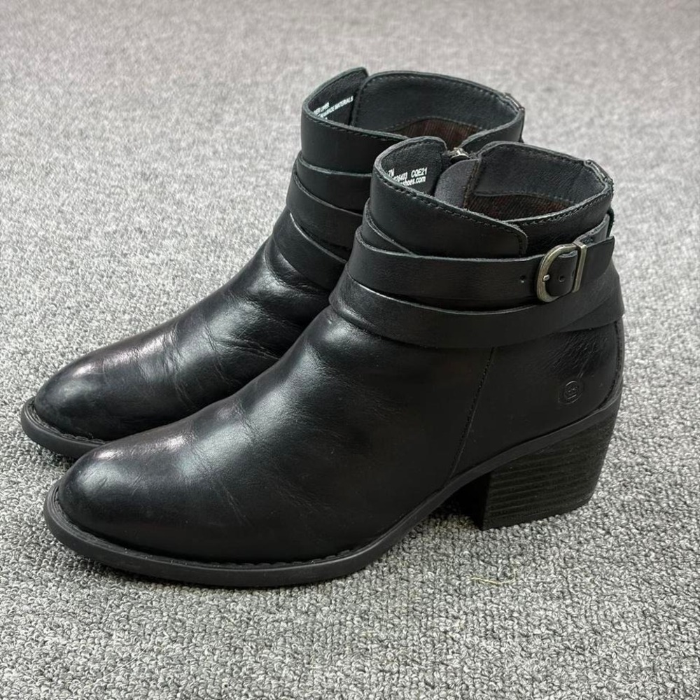 Women's Born Black Leather Strap Harness Heel Side Zip Campus Boots Size 7